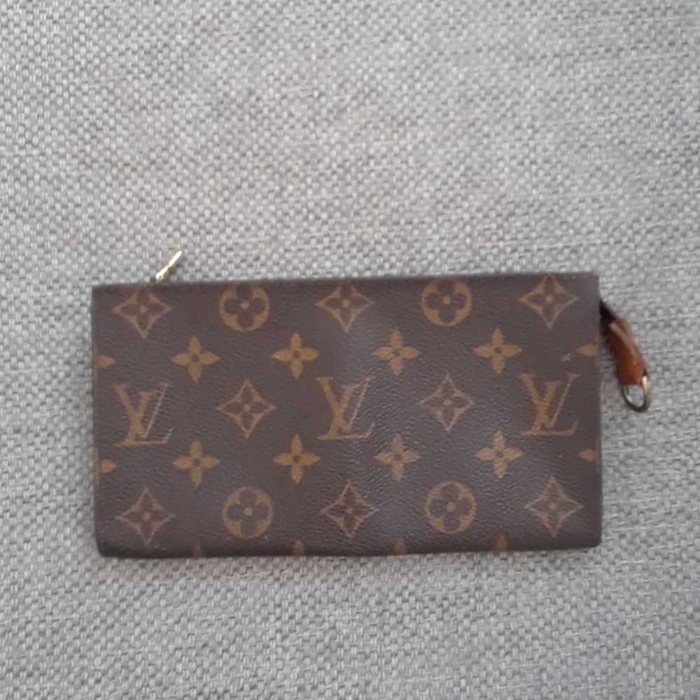 Authentic Louis Vuitton pouch